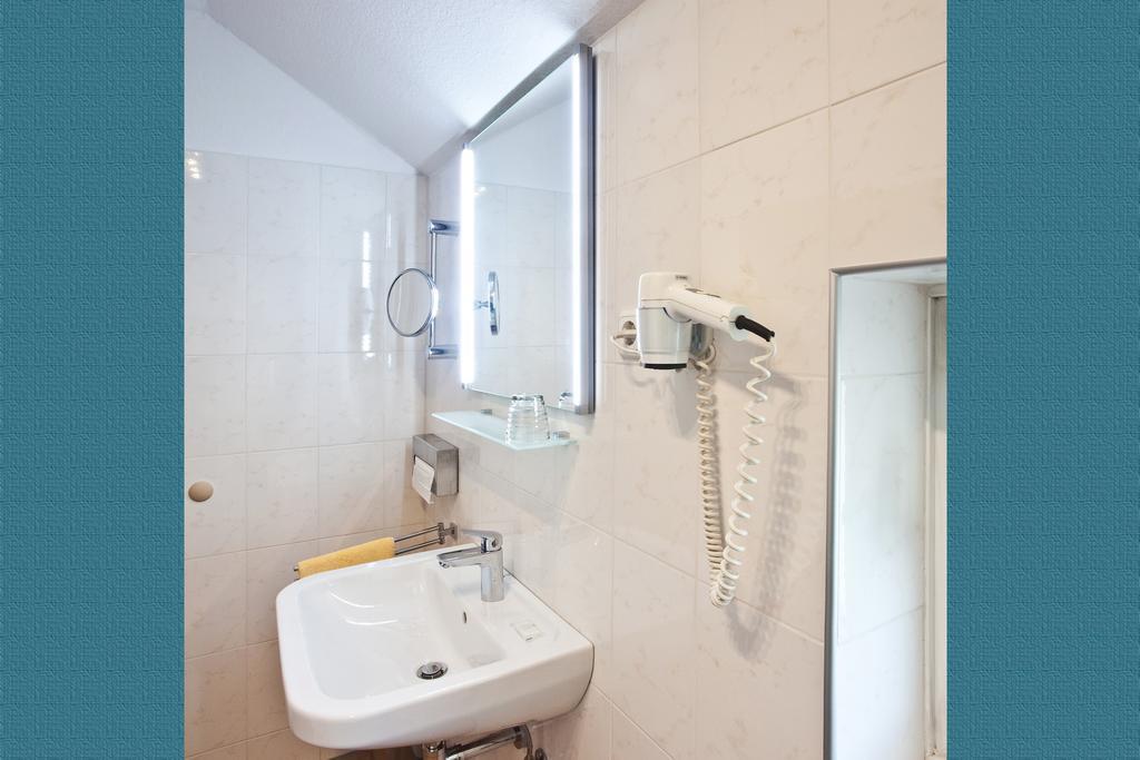 Zur Kastanie Hotel Mülheim an der Ruhr Værelse billede